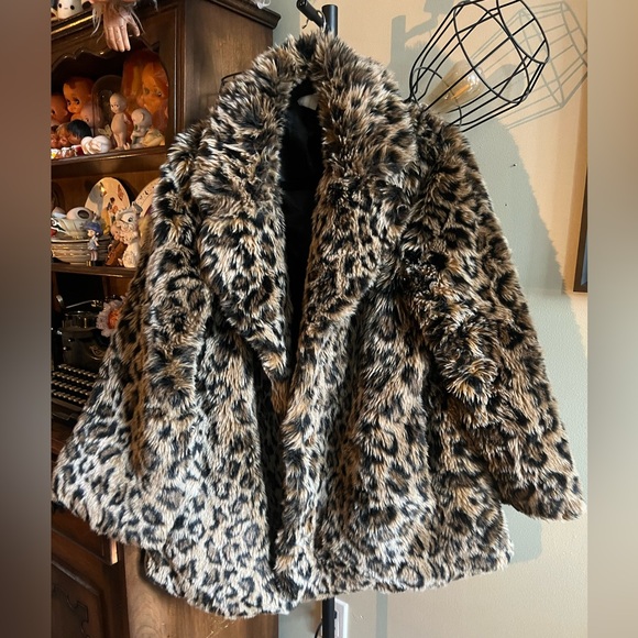 H&M Jackets & Blazers - Leopard Print Faux Fur Coat